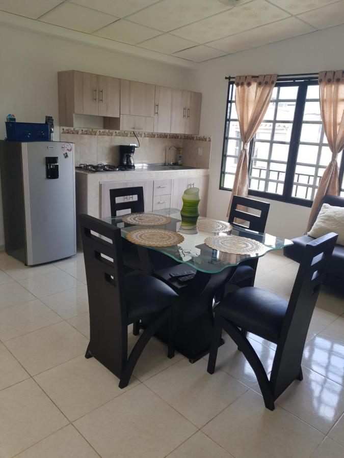 Apartamentos Williams Санта-Роса-де-Кабаль Екстер'єр фото